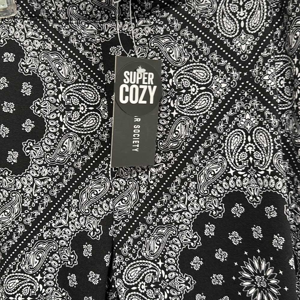 On sale! 2 pair NWT Streetwear Society Large leggings. buy one and get one free! - Picture 2 of 10